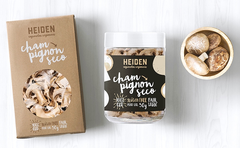 農(nóng)產(chǎn)品干貨干蘑菇包裝設(shè)計，采用環(huán)保的紙盒、布袋和可降解塑料作為包裝材料