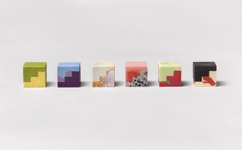 巧克力包裝設計,產(chǎn)品共有12種選擇的口味的系列巧克力包裝設計