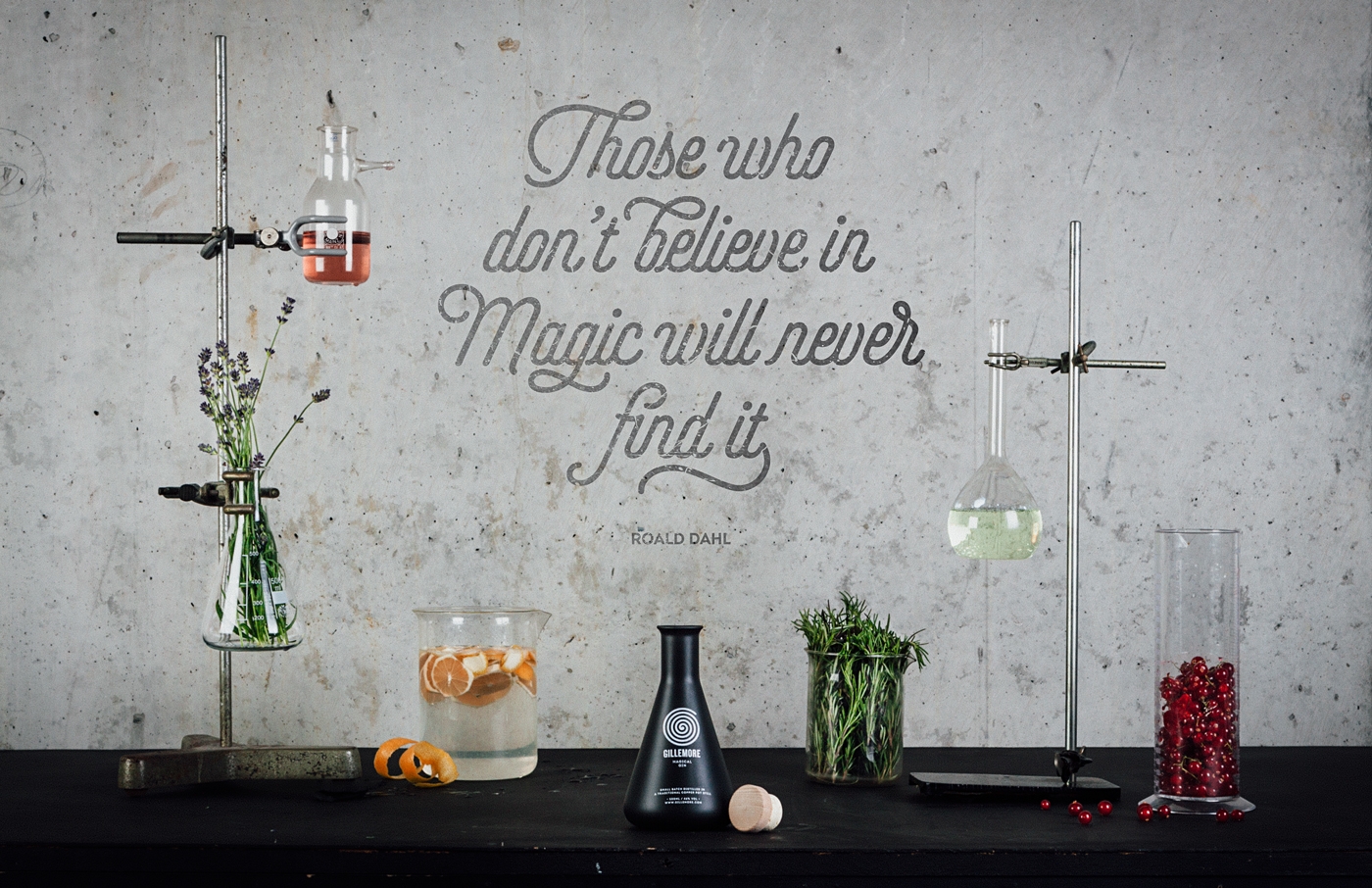 神奇松子酒瓶型包裝設計，全新視覺體驗