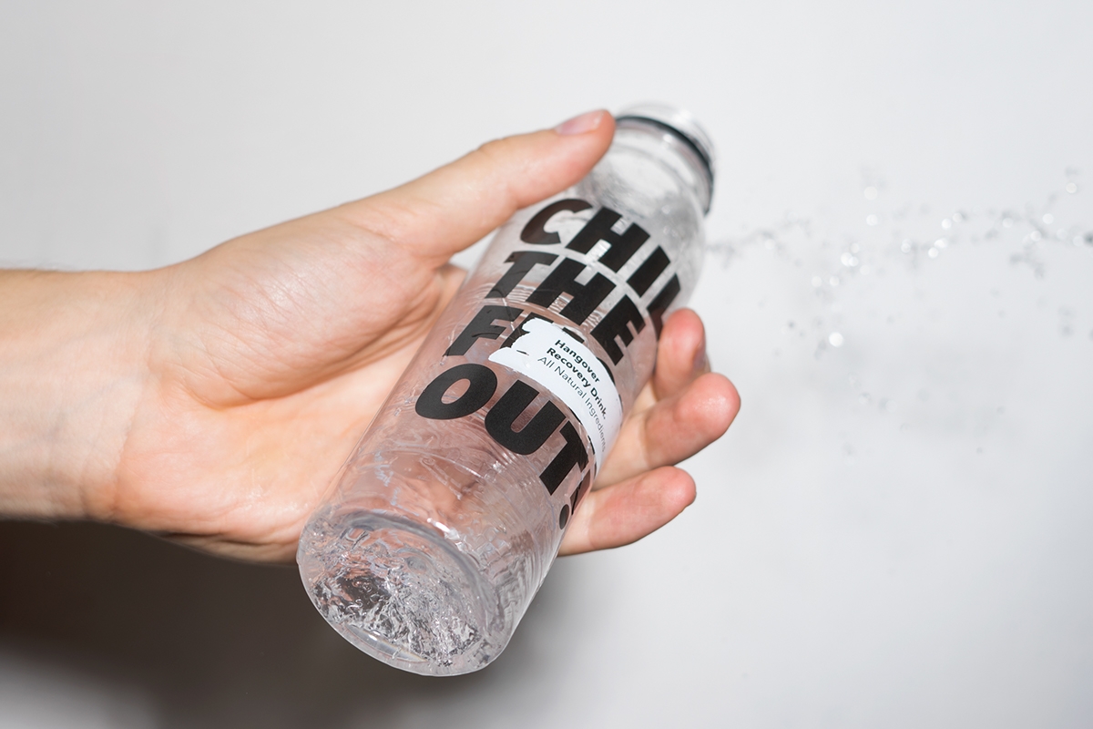 還在為喝酒頭暈而煩惱嗎？全新醒酒飲料產(chǎn)品及其品牌包裝設(shè)計。